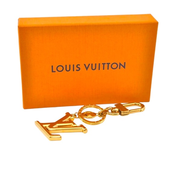 Authentic Louis Vuitton Charm Porte Cles LV Facet Key Ring Gold Box - Picture 1 of 9